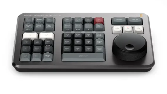 نمای جلوی کیبورد ادیت DaVinci Resolve Speed Editor