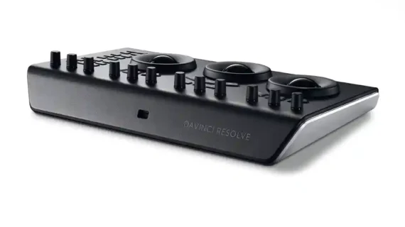 نمای پشت دستگاه پنل اصلاح رنگ DaVinci Resolve Micro Panel