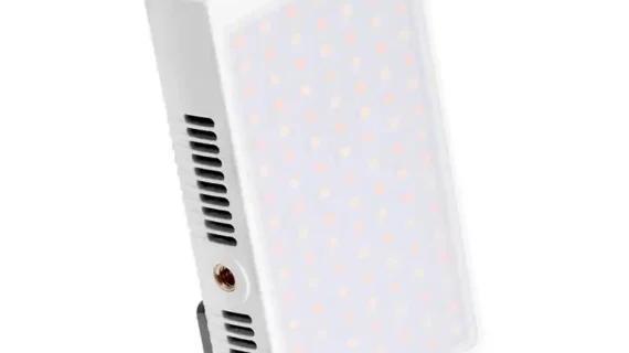 نور ثابت Cinepeer CM25