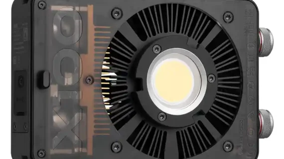 نور ثابت Zhiyun MOLUS X100